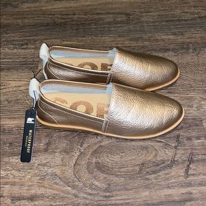Sorel Ella Slip on in Warm Gold size 8B